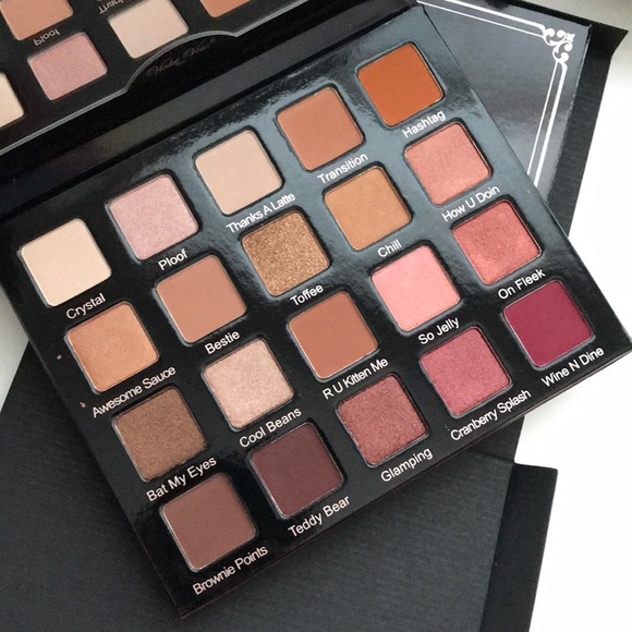 SOLD***Ⓜ️Violet voss HG eyeshadow palette - Picture 2 of 4